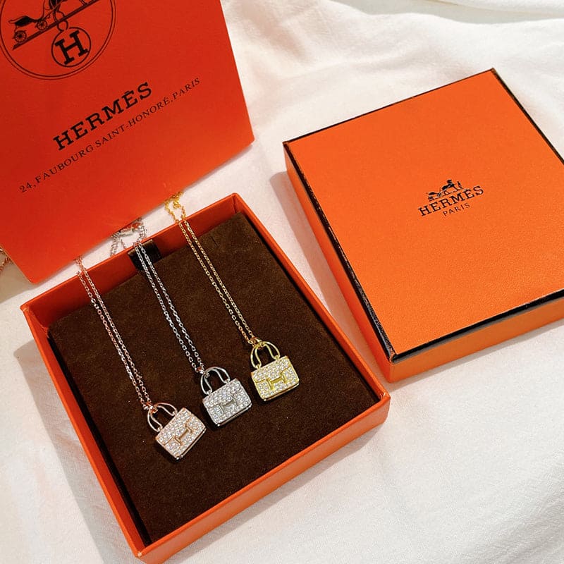 Hermes Amulettes Constance Pendant Necklace