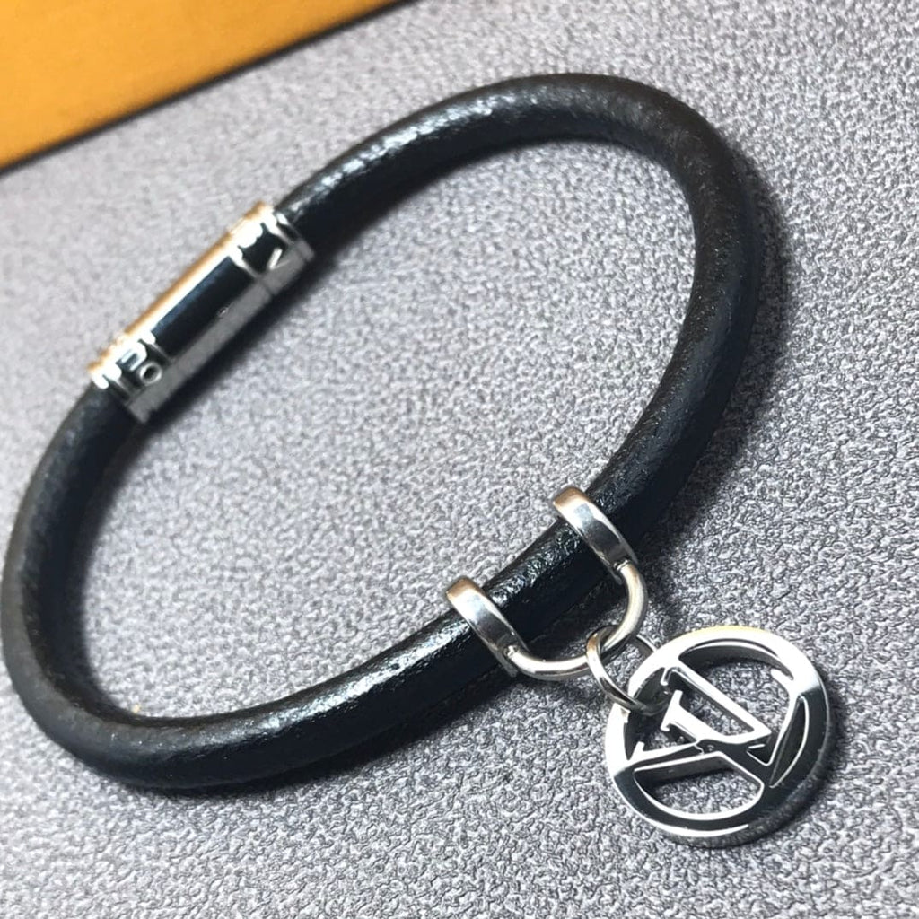 Louis Vuitton Hang It Bracelet