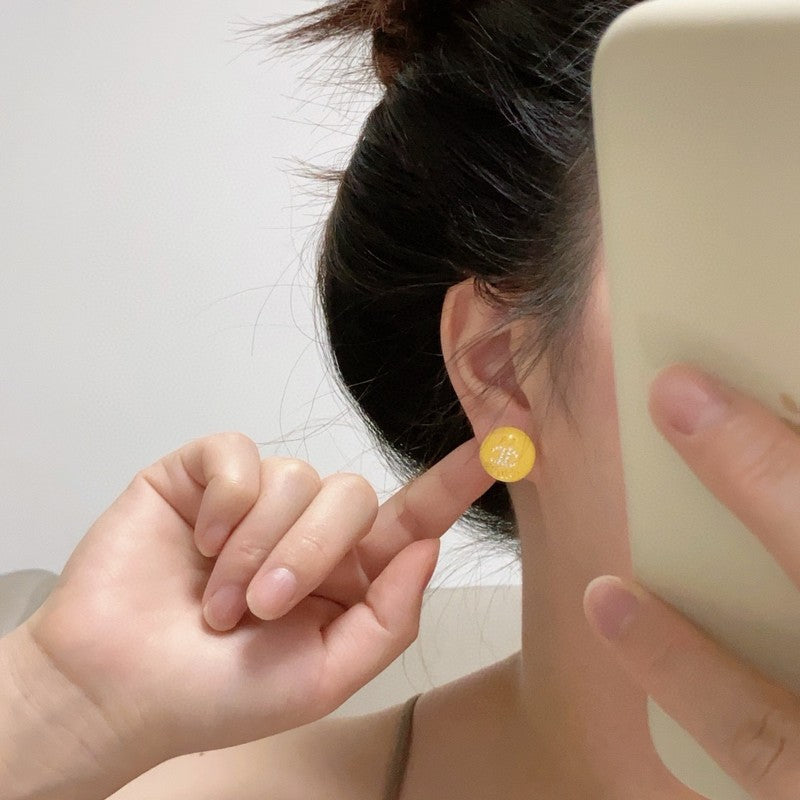 Chanel Yellow Round Earrings - 18K Yellow Gold