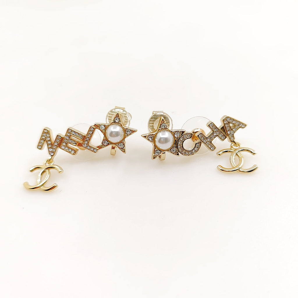 Chanel Script Diamond Earrings - 18K Yellow Gold