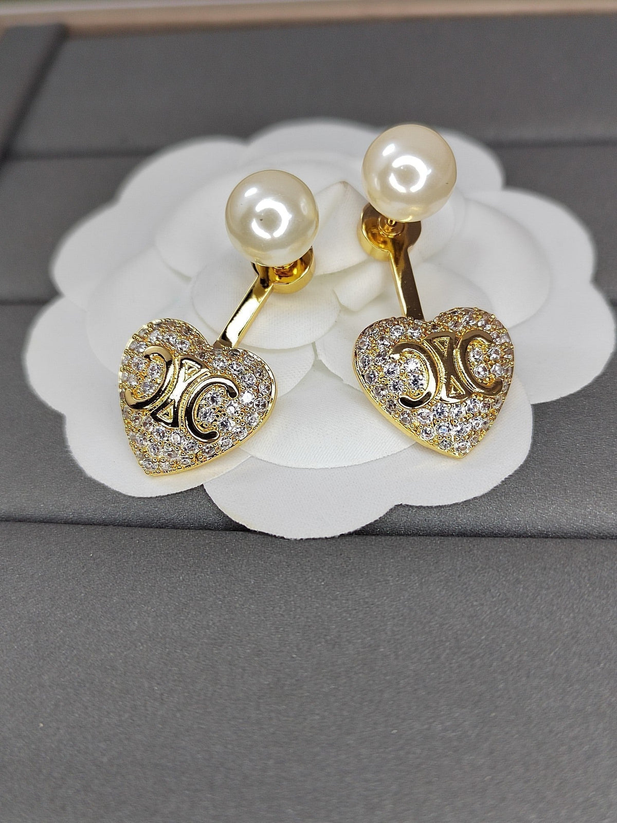 Celine Triomphe Diamond Heart Earrings - 18K Yellow Gold