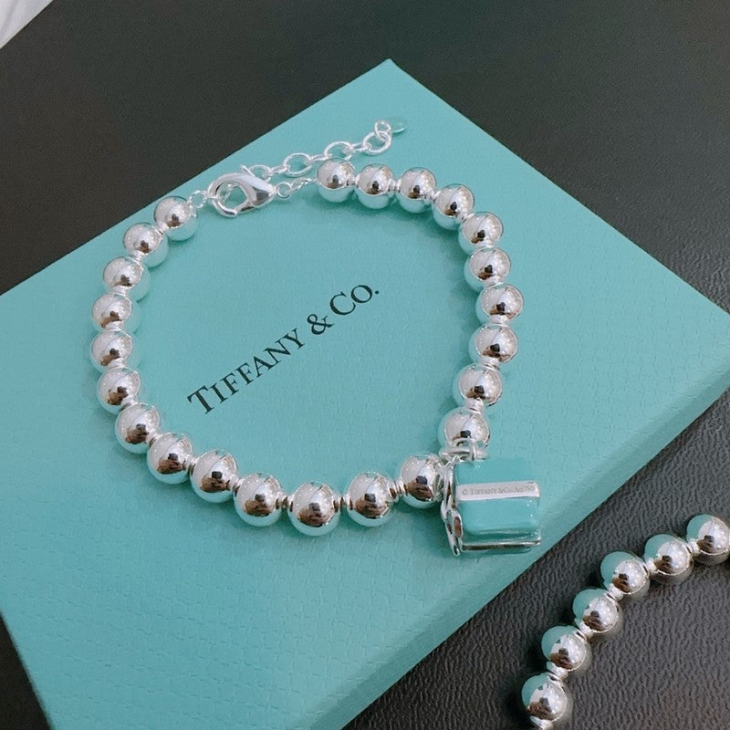 Return to Tiffany Blue Gift Box Bracelet - 18K White Gold