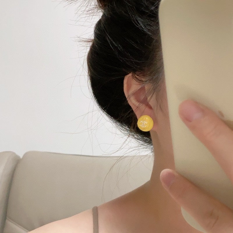 Chanel Yellow Round Earrings - 18K Yellow Gold