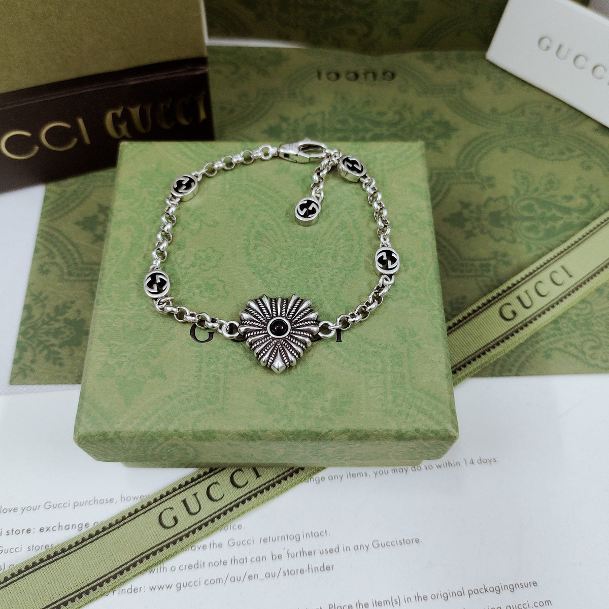 Gucci Double G Interlocking G Heart Bracelet