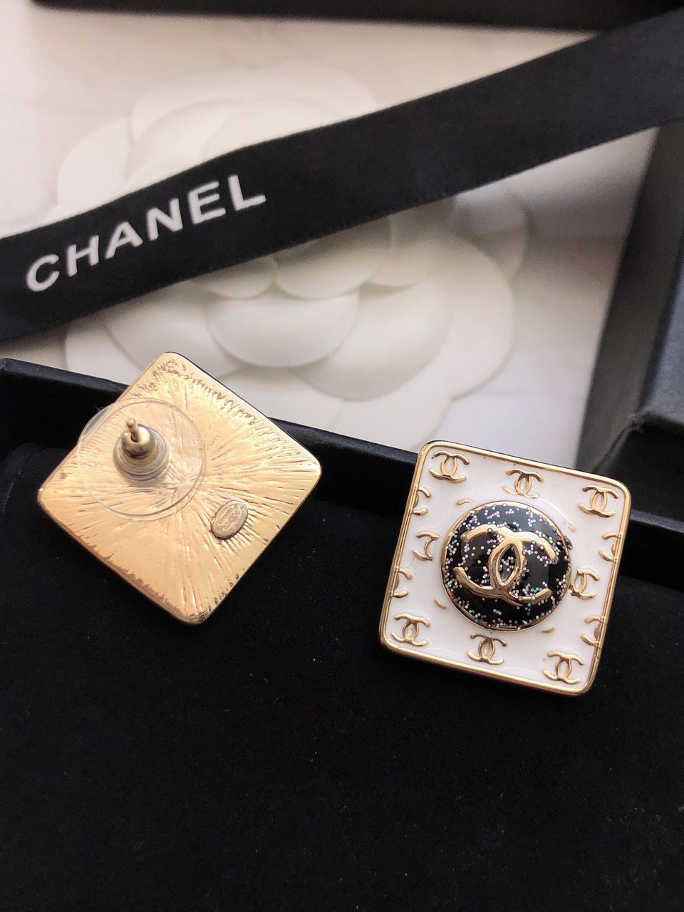 Chanel Vintage Earrings - 18K Yellow Gold