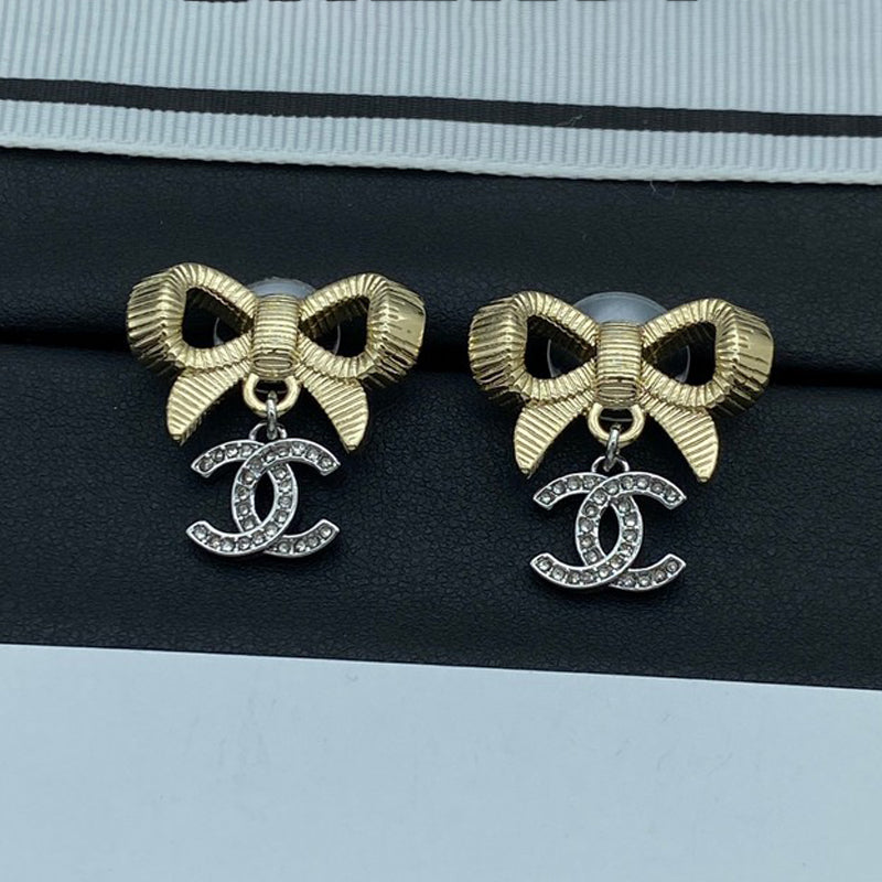 Chanel Bow Tie Earrings - 18K Yellow Gold