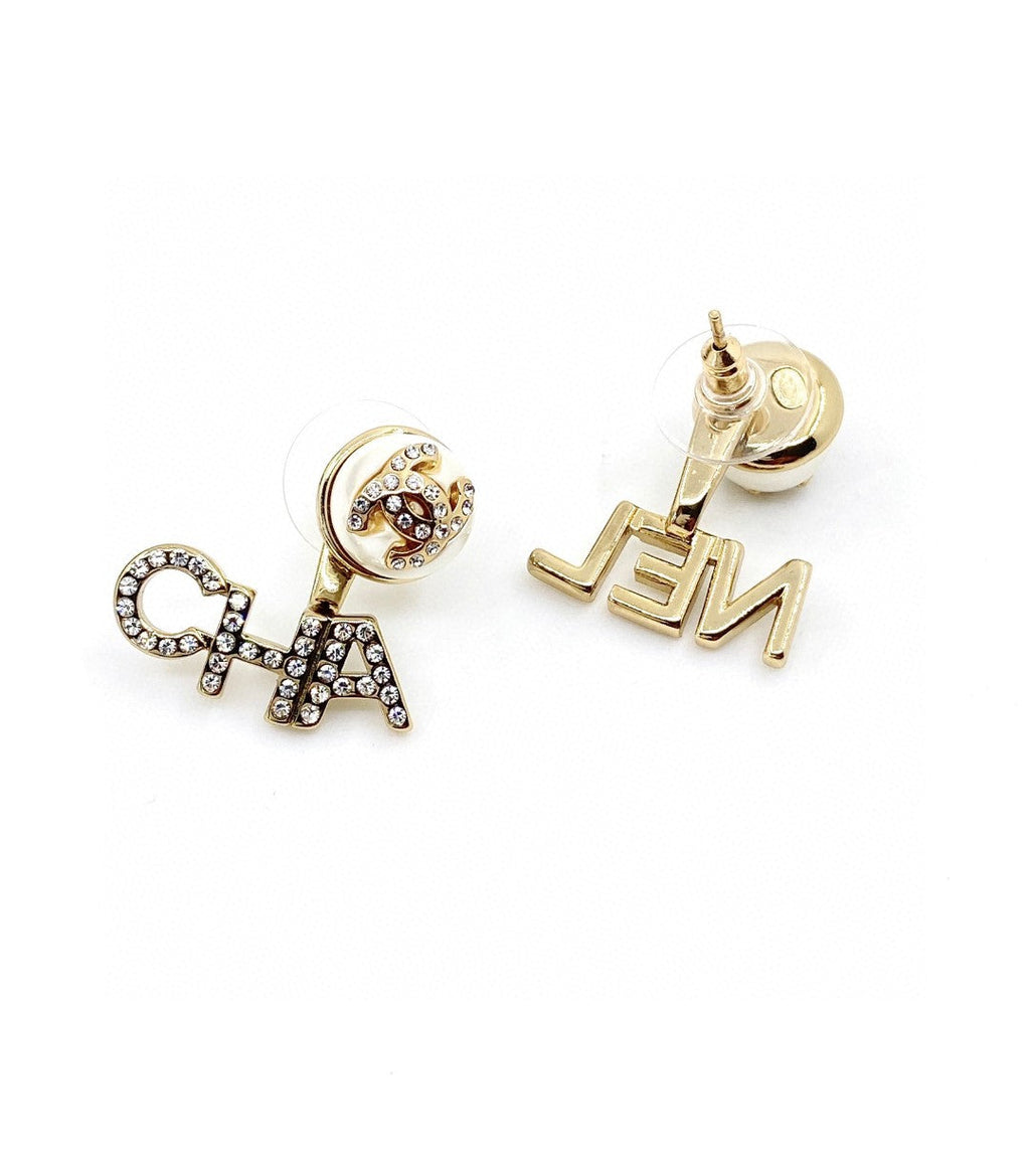 Chanel Diamonds Script Earrings - 18K Yellow Gold