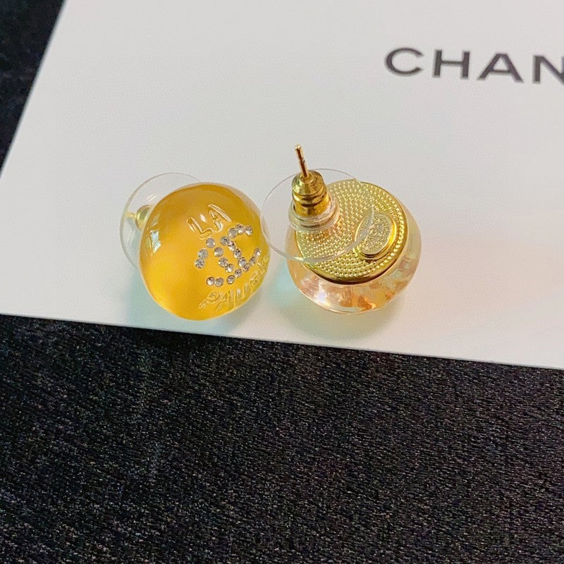 Chanel Yellow Round Earrings - 18K Yellow Gold