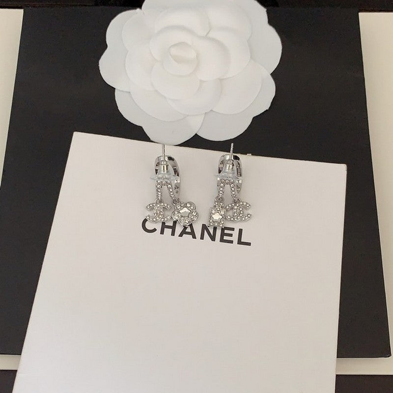Chanel Flower Diamond Earrings - 18K White Gold