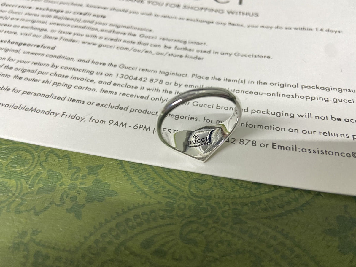 Gucci Double G Interlocking G Blue Enamel Heart Ring