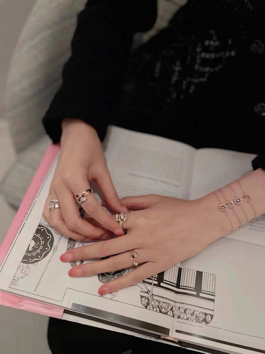 Chanel No.5 Ring - 18K Gold