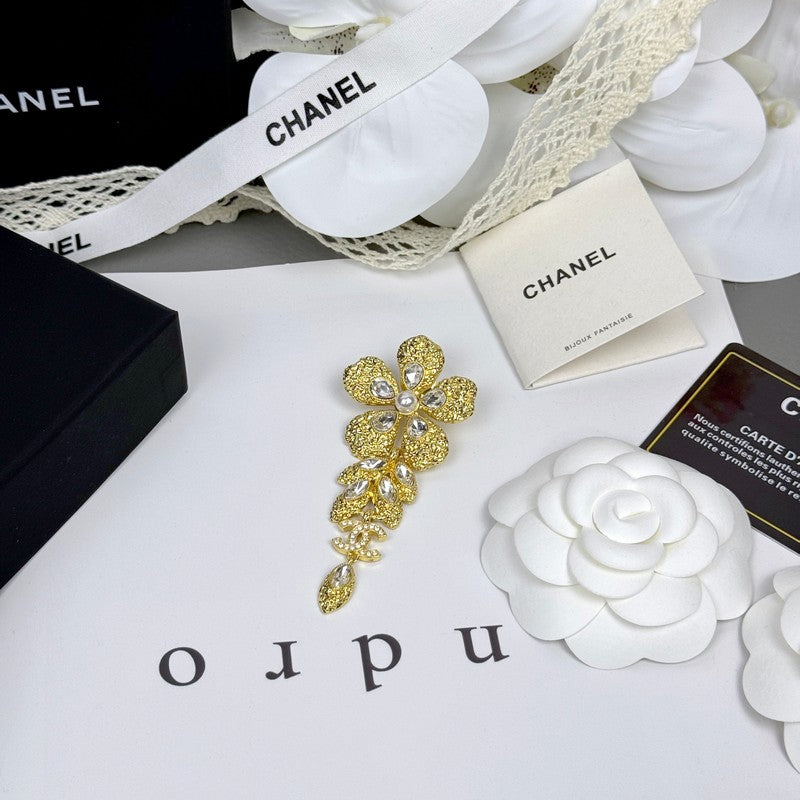 Chanel 26C Flower Crystal Drop Gold Brooch