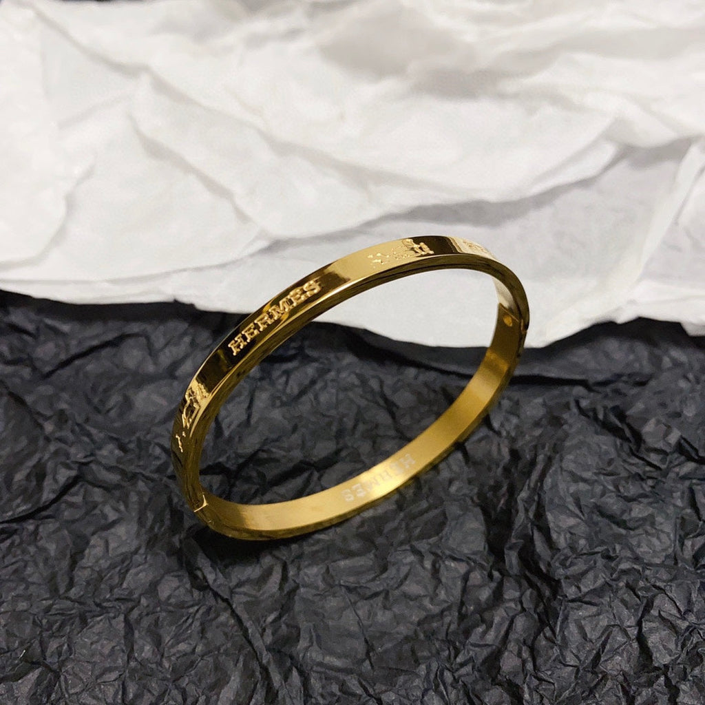 Hermes Bracelet - 18K Gold