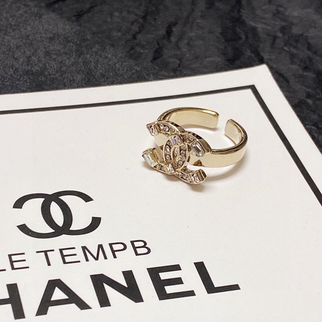 Chanel Crystal Ring - 18K Yellow Gold